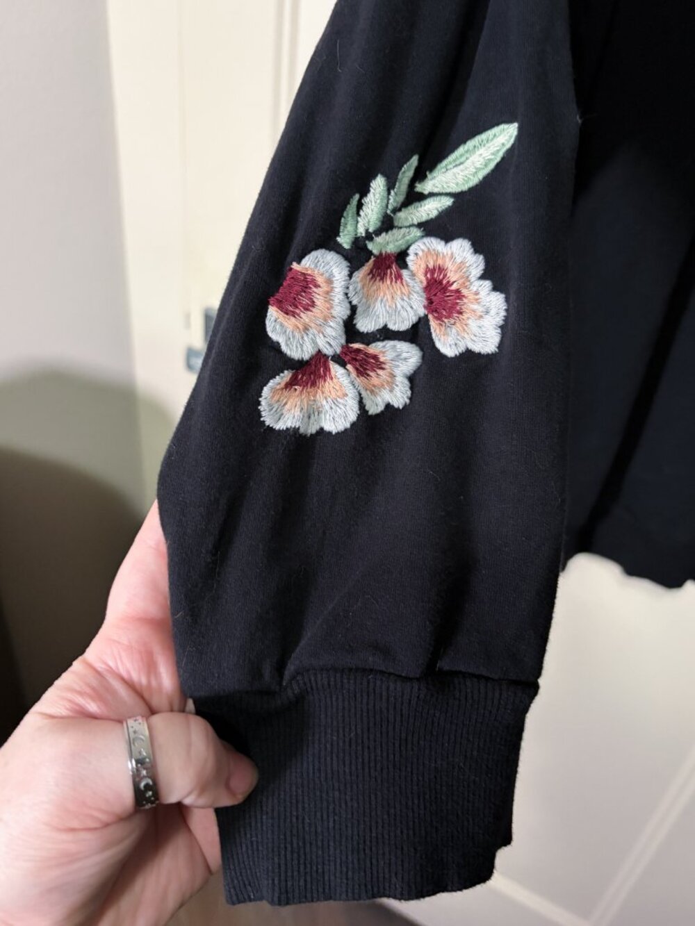 Torrid 1 (1X) Black Embroidered Floral Long Sleeve Pullover Sweatshirt - Picture 6 of 10